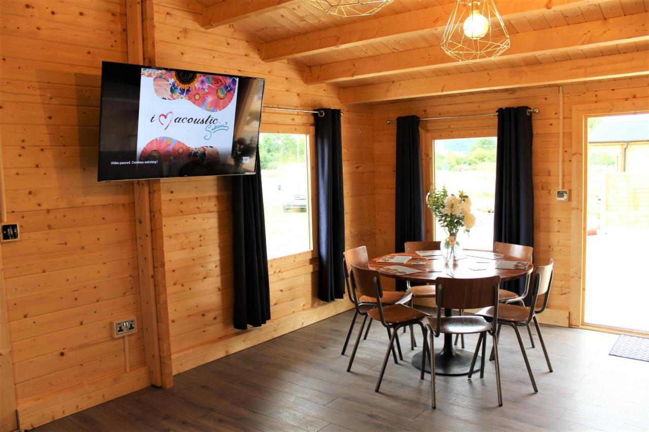 Stunning 5-Bed Cabin In Ashton Under Hill 伊夫舍姆 外观 照片